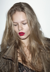 740full-anna-luisa-ewers.6.jpg