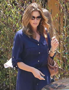 Cindy-Crawford-and-Kaia-Gerber-at-SOHO-House-Restaurant--06.jpg