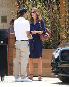 Cindy-Crawford-and-Kaia-Gerber-at-SOHO-House-Restaurant--16.jpg