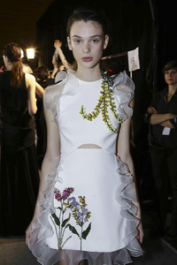 Giambattista-Valli-Spring-Summer-2016-Paris-4087-1453750487-bigthumb.jpg