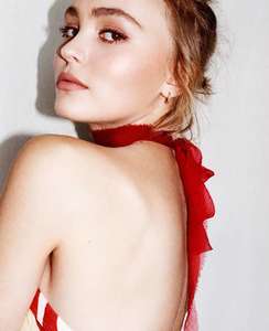 Lily-Rose-Depp--i-D-Magazine-2015--01.jpg