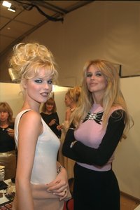 eva_herzigova_si_claudia_schiffer_0000311530-004.jpg