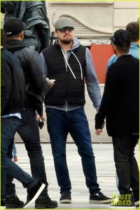 leo-dicaprio-braves-flooded-paris-streets-01.jpg