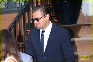 leonardo-dicaprio-jennifer-lopez-attend-hillary-clinton-fundraiser-02.jpg