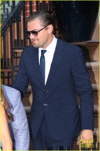 leonardo-dicaprio-jennifer-lopez-attend-hillary-clinton-fundraiser-34.jpg