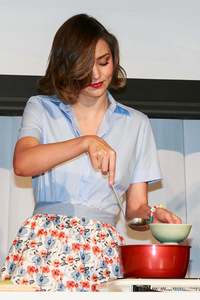miranda-kerr-presents-new-cooking-products-tokyo-june-20-20161.jpg