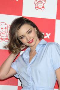 miranda-kerr-presents-new-cooking-products-tokyo-june-20-201611.jpg