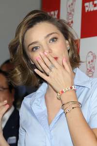miranda-kerr-presents-new-cooking-products-tokyo-june-20-201613.jpg