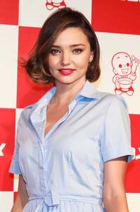 miranda-kerr-presents-new-cooking-products-tokyo-june-20-20168.jpg