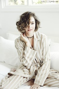 natural-beauty-miranda-kerr-covers-gritty-prettys-winter-issue-1794059-1465173411.1040x0c.jpg