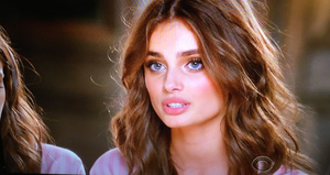 taylor-hill-vs-fashion-show-face-pretty.jpg