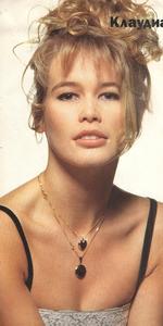 1302094283_claudia-schiffer-12.jpg