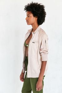 35046010_067_f.jpg