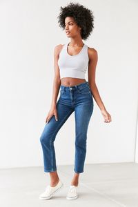 36956324_004_f.jpg