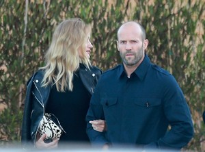Rosie+Huntington+Whiteley+Celebrities+Dine+2Xb2caHcxM2x.jpg