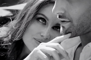 luxury beauty perfume laetitia casta noah mills dolce gabbana (17).jpg