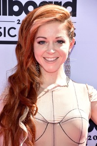 Lindsey Stirling elegant.jpg