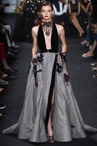 ELIE SAAB (5.jpg