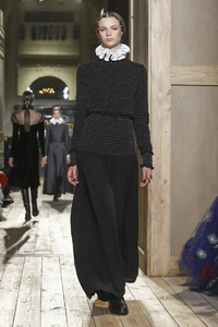 VALENTINO (0).jpg