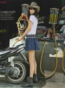 Cilou Annys int femme ac hat.jpg