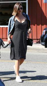 Miranda Kerr stuns shoppers in Brentwood July 14-2016 007.jpg