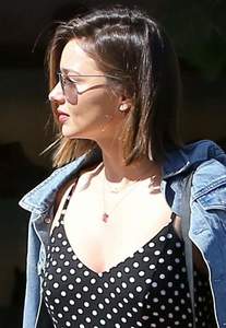 Miranda Kerr stuns shoppers in Brentwood July 14-2016 008.jpg