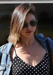 Miranda Kerr stuns shoppers in Brentwood July 14-2016 016.jpg