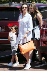 Miranda+Kerr+Son+Flynn+Seen+Out+Malibu+ZHt0u8tNzZ1l.jpg