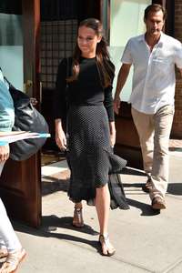 Alicia-Vikander--Greets-Her-Fans-in-Manhattan--12.jpg