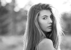 Chrissy38bw.jpg