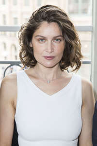 Laetitia-Casta--Boucheron-Fashion-Haute-Couture-2017--10.jpg