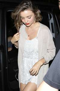 Miranda-Kerr--Arrives-at-Giorgio-Baldi--11.jpg