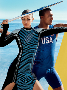 Vogue-US-August-2016-Gigi-Hadid-Ashton-Eaton-by-Mario-Testino-00.jpg