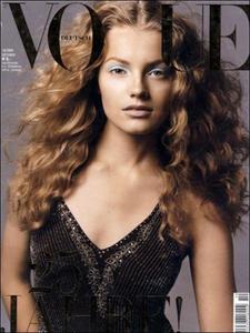 anna-jagodzinska-vogue-deutsch-october-2004.jpg