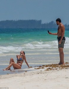 candid109.jpg
