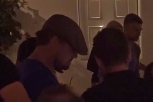dicaprio_mykonos_main.jpg