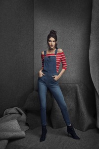 kendall-kylie-jenner-pacsun-10-compressed.jpg
