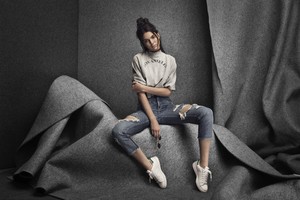 kendall-kylie-jenner-pacsun-4-compressed.jpg