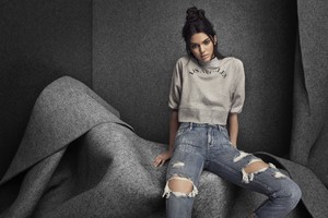 kendall-kylie-jenner-pacsun-8-compressed.jpg