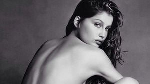 laetitia-casta-en-couverture-de-lui_156311_w460.jpg