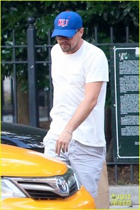 leonardo-dicaprio-will-not-pursue-movie-about-poet-rumi-06.jpg