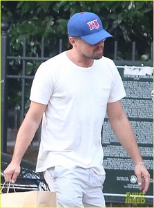 leonardo-dicaprio-will-not-pursue-movie-about-poet-rumi-15.jpg