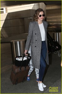 miranda-kerr-evan-spiegel-lax-fourth-july-05.jpg