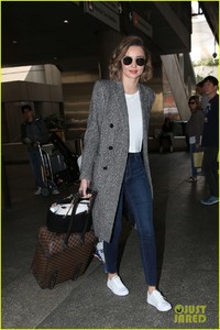 miranda-kerr-evan-spiegel-lax-fourth-july-07.jpg