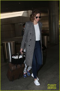 miranda-kerr-evan-spiegel-lax-fourth-july-14.jpg