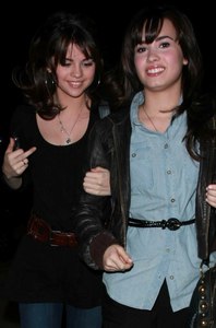 selena-demi.jpg