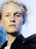 000000002475-Elisabeth_Moses-squaremedium.jpg
