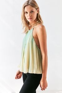 39801725_011_h.jpg