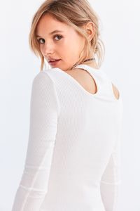 40417255_011_e.jpg