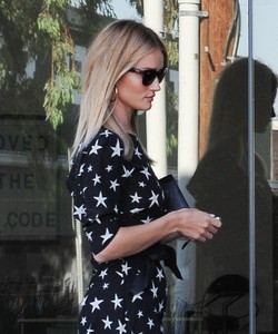 Rosie+Huntington+Whiteley+Rosie+Huntington+PUnQkr-GA4nx.jpg